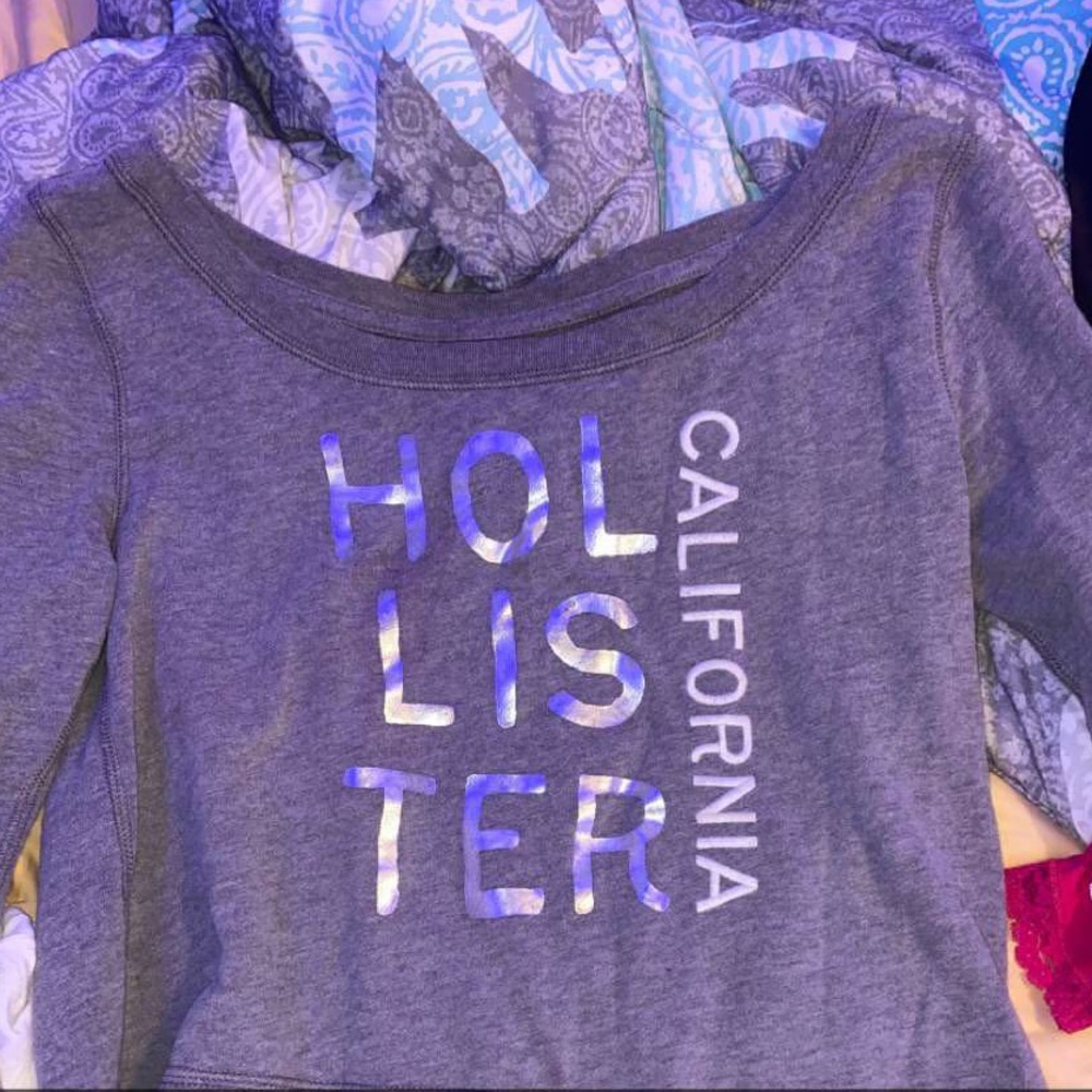 Hollister sweatshirt